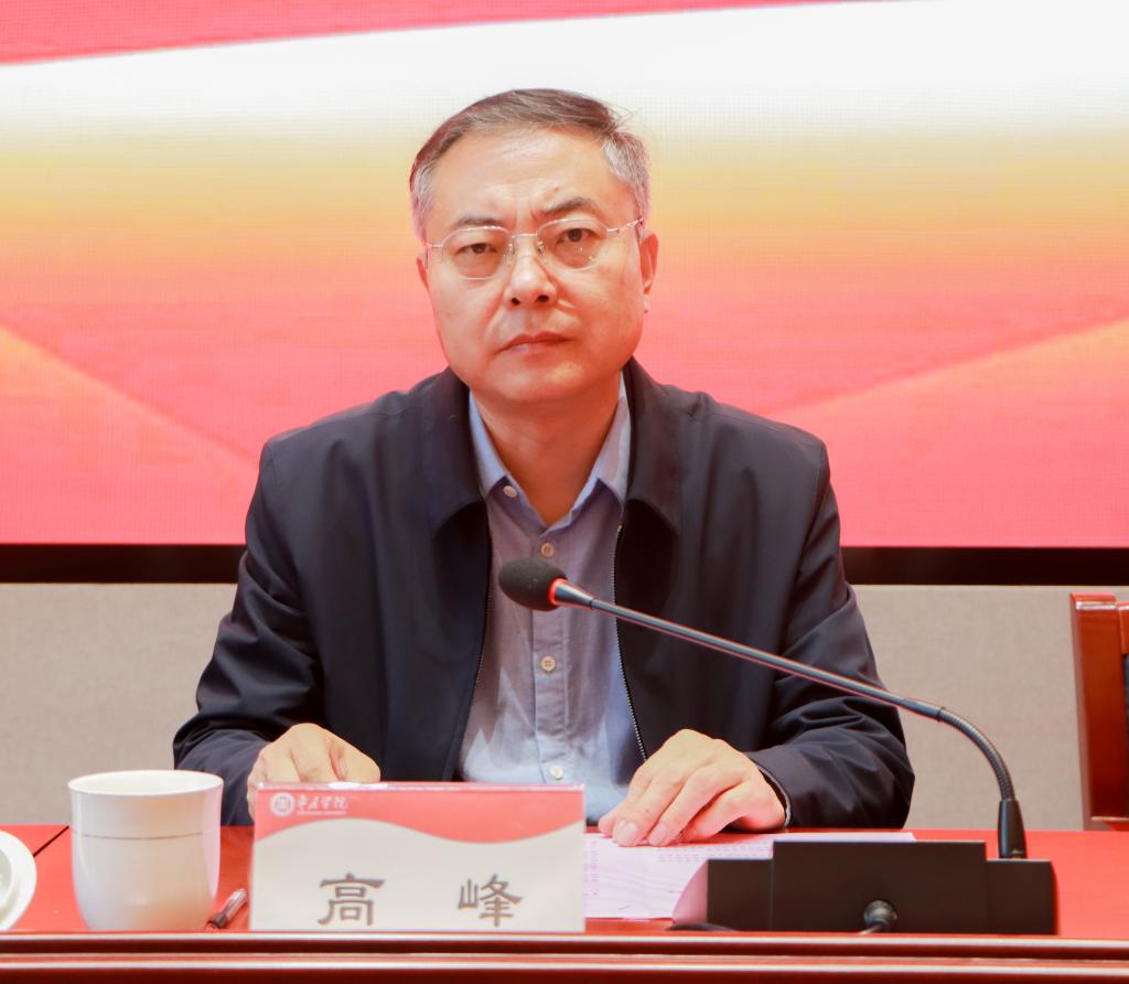20241023best365官网举办“红色文化进校园 走进崇高建基地”活动 (6).jpg