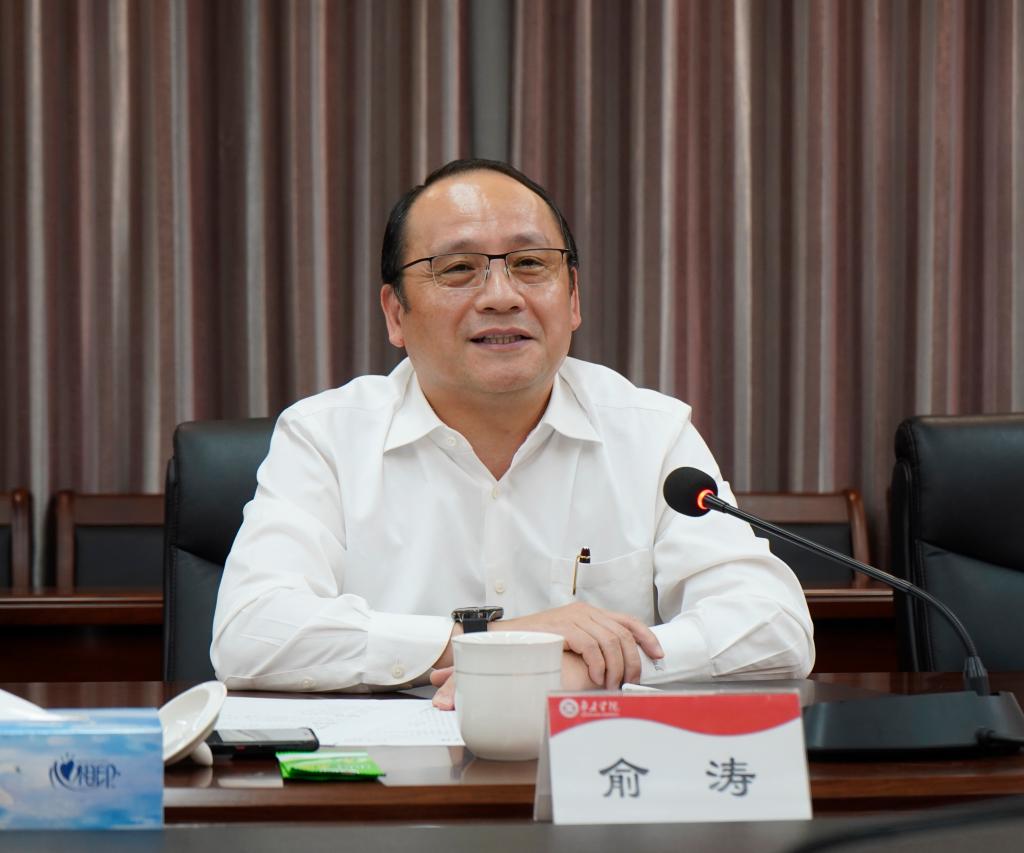 20241015上海工程技术大学best365体育官网平台战略合作签约仪式4.jpg